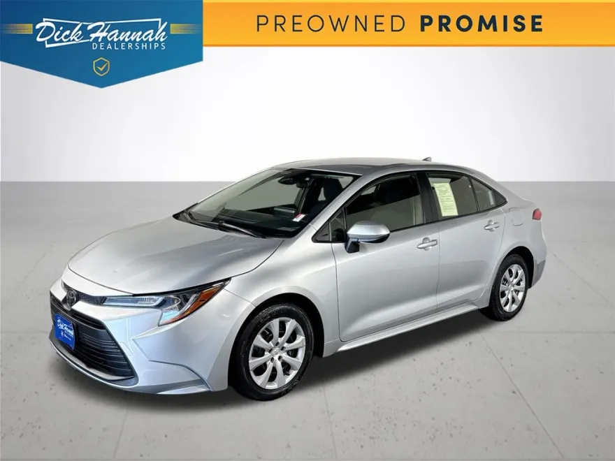 2023 Toyota Corolla LE photo 1