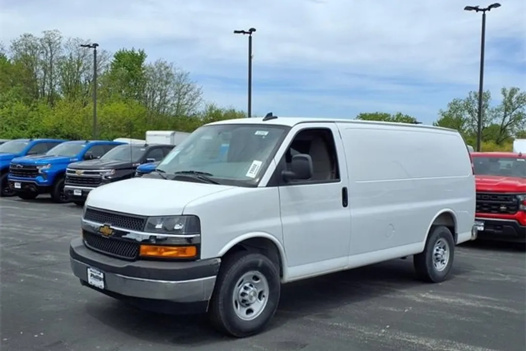 2025 Chevrolet Express Cargo 2500 Van photo 1