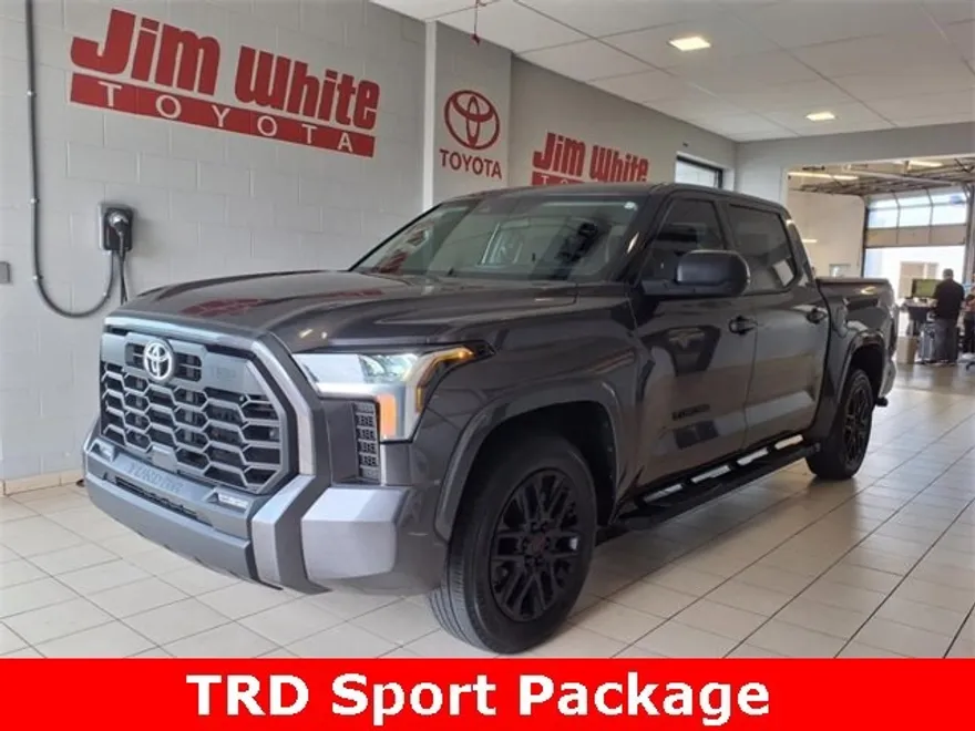 2022 Toyota Tundra SR5 photo 1