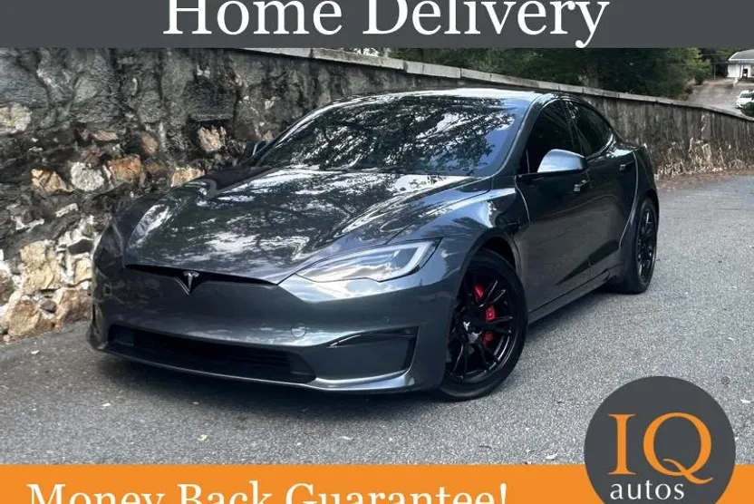 2022 Tesla Model S photo 1