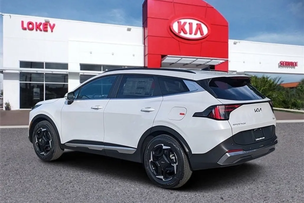 2026 Kia Sportage EX photo 1