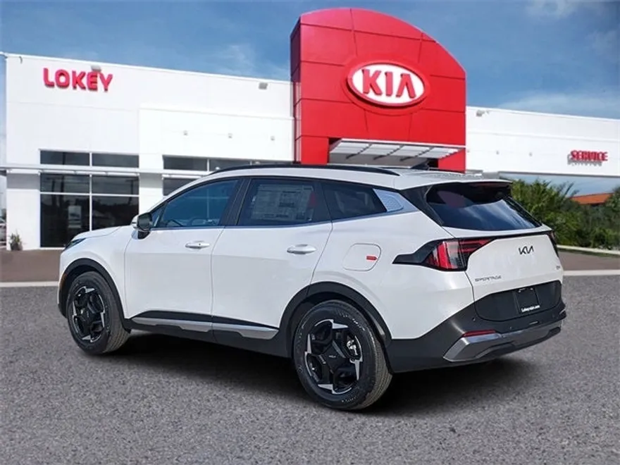 2026 Kia Sportage EX photo 1
