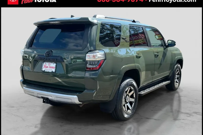 2022 Toyota 4Runner Premium photo 1