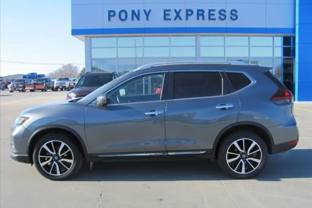 2019 Nissan Rogue SL photo 1