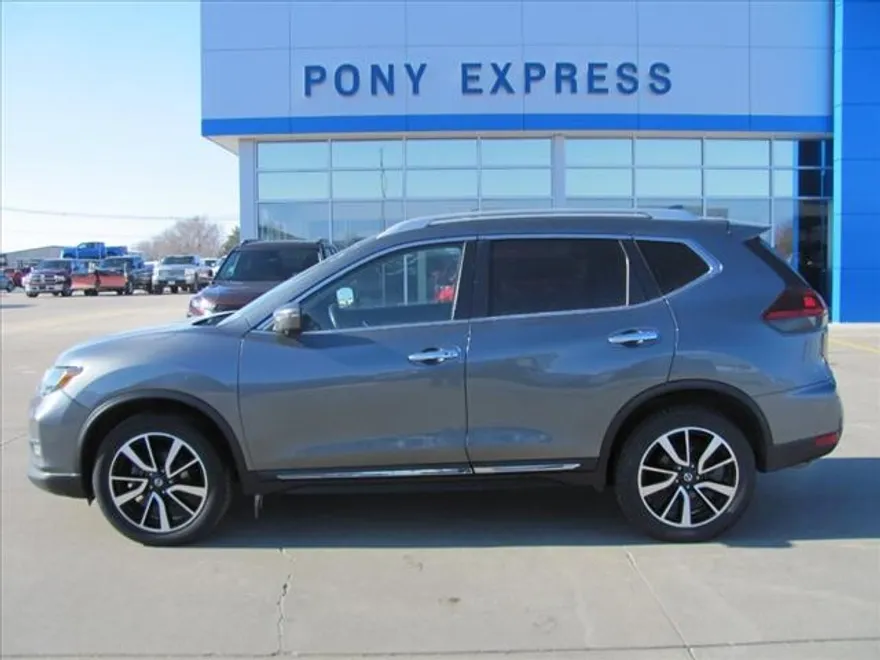 2019 Nissan Rogue SL photo 1