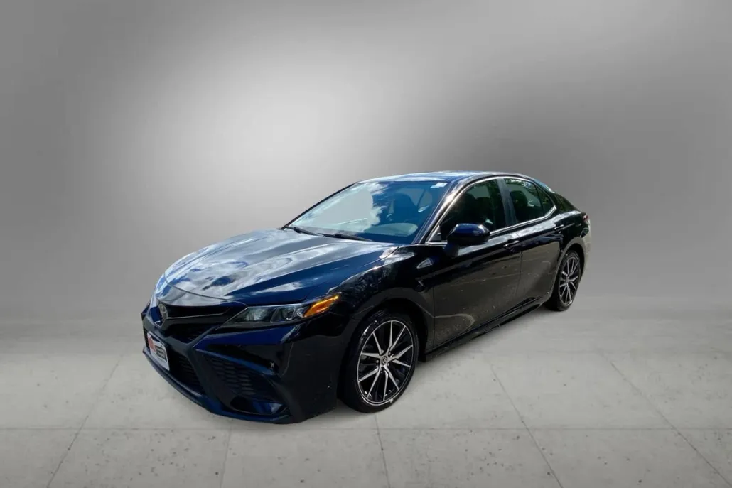 2023 Toyota Camry SE photo 1
