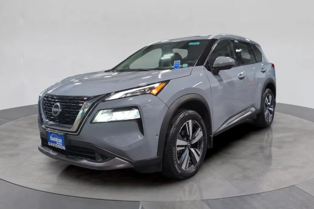 2023 Nissan Rogue SL photo 1