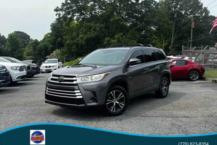 2018 Toyota Highlander LE Sport photo 1