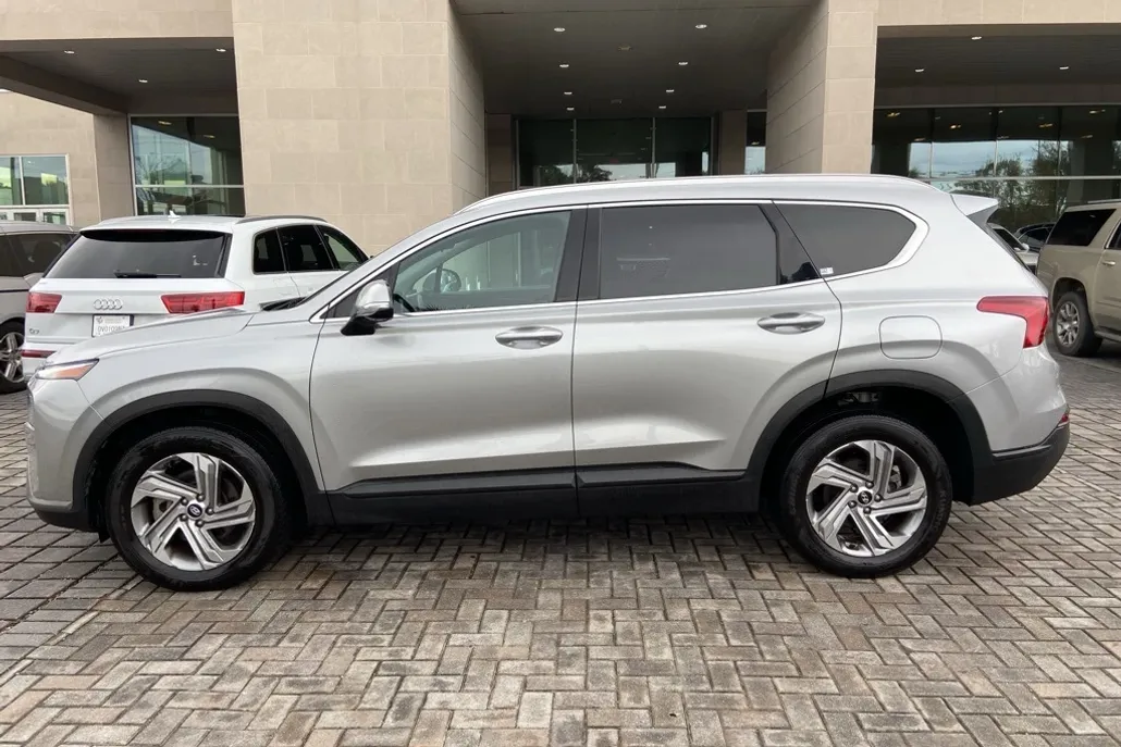 2023 Hyundai Santa Fe SEL photo 1