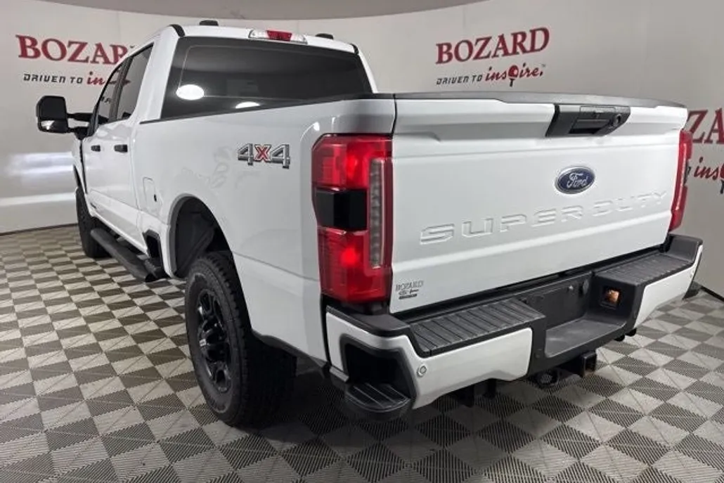 2024 Ford F-250 photo 1