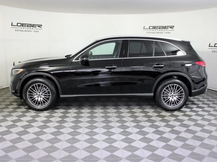 2026 Mercedes Benz GLC 300 4MATIC photo 1