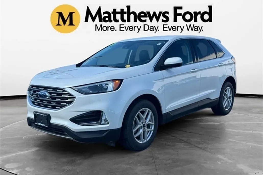 2022 Ford Edge SEL photo 1