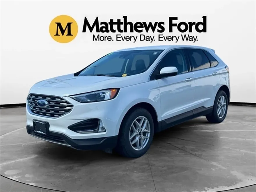 2022 Ford Edge SEL photo 1