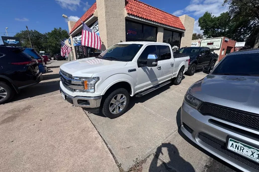 2019 Ford F-150 Lariat photo 1