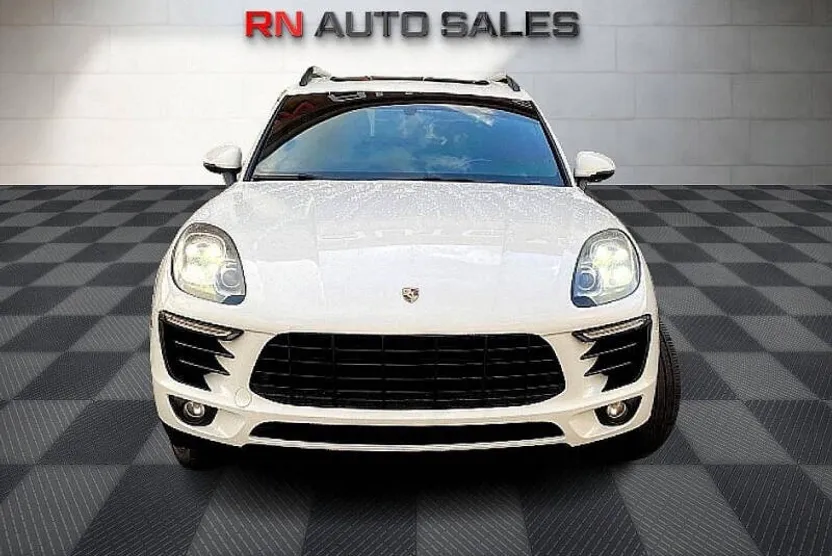 2015 Porsche Macan S photo 1