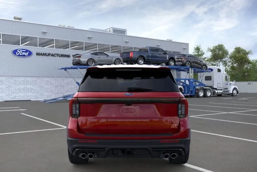 2025 Ford Explorer ST photo 1
