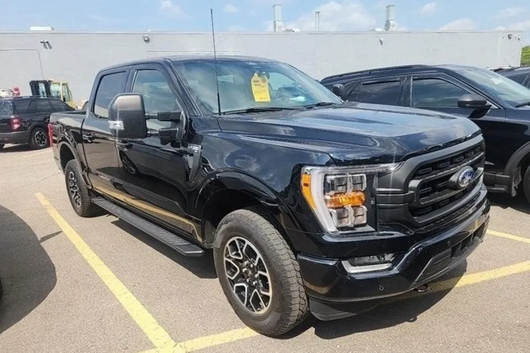 2022 Ford F-150 XLT photo 1