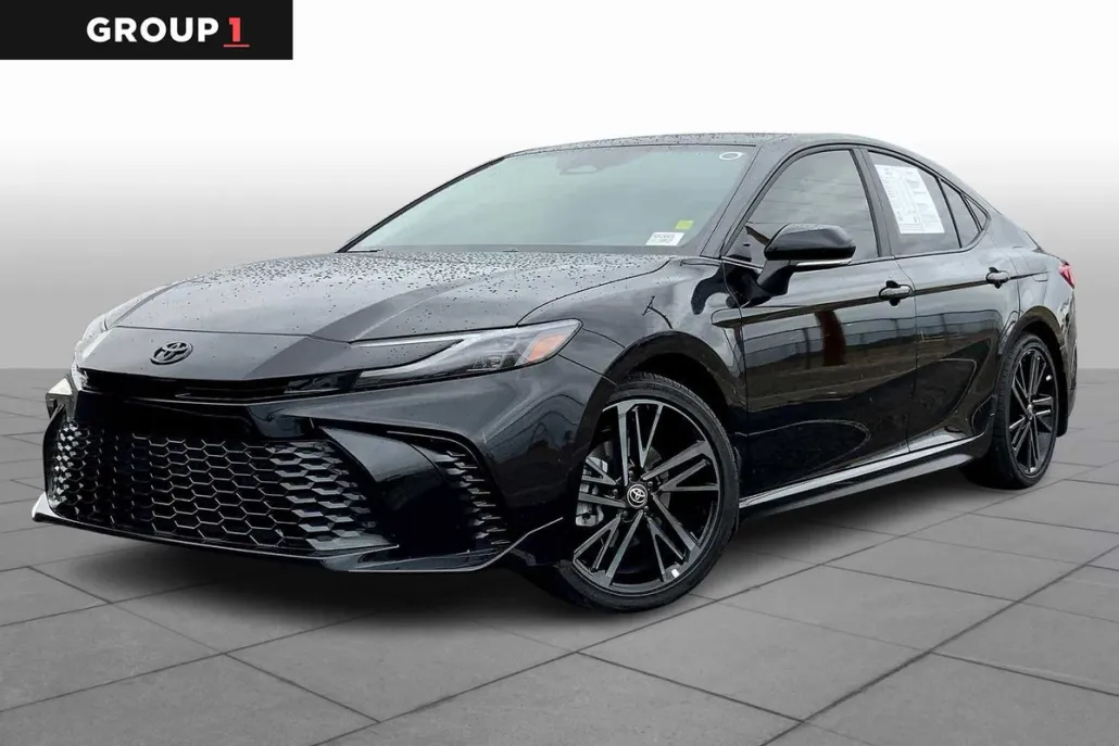 2025 Toyota Camry XSE photo 1
