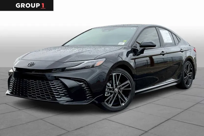 2025 Toyota Camry XSE photo 1