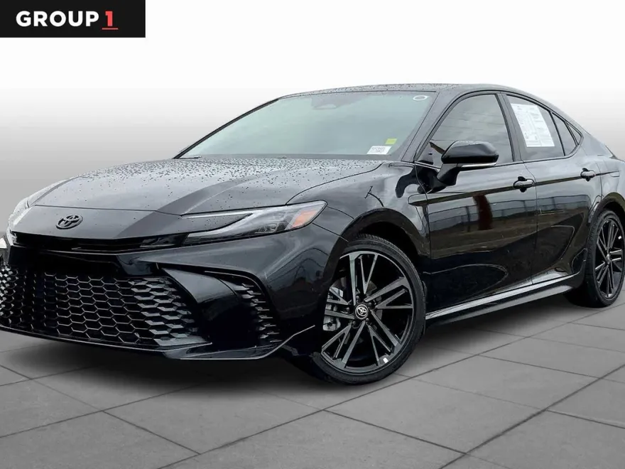 2025 Toyota Camry XSE photo 1