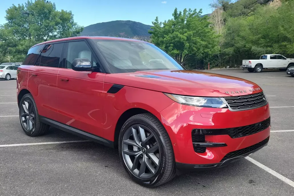 2025 Land Rover Range Rover Sport P360 SE photo 1