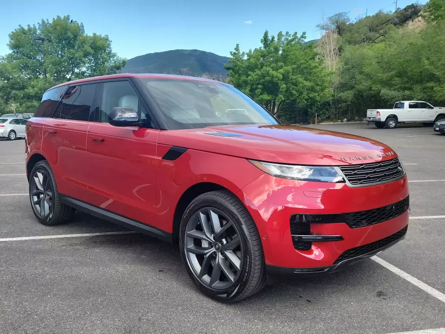 2025 Land Rover Range Rover Sport P360 SE photo 1