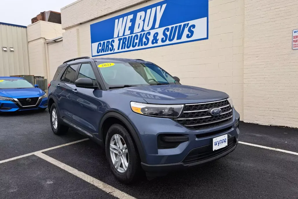 2021 Ford Explorer XLT photo 1