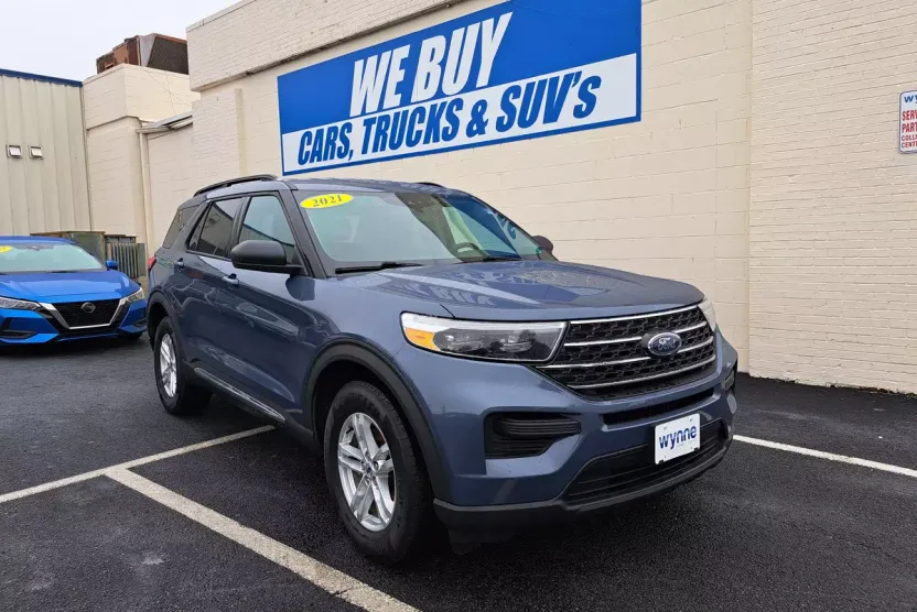 2021 Ford Explorer XLT photo 1
