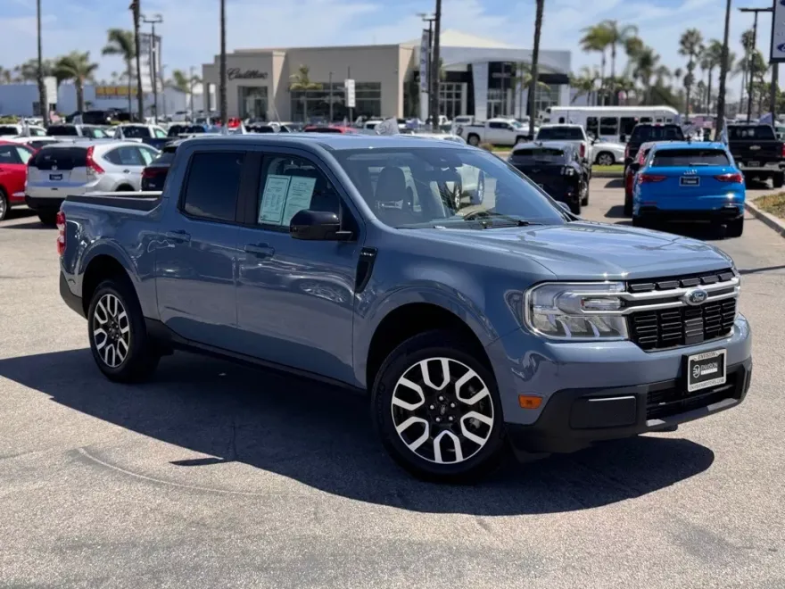 2024 Ford Maverick Lariat photo 2
