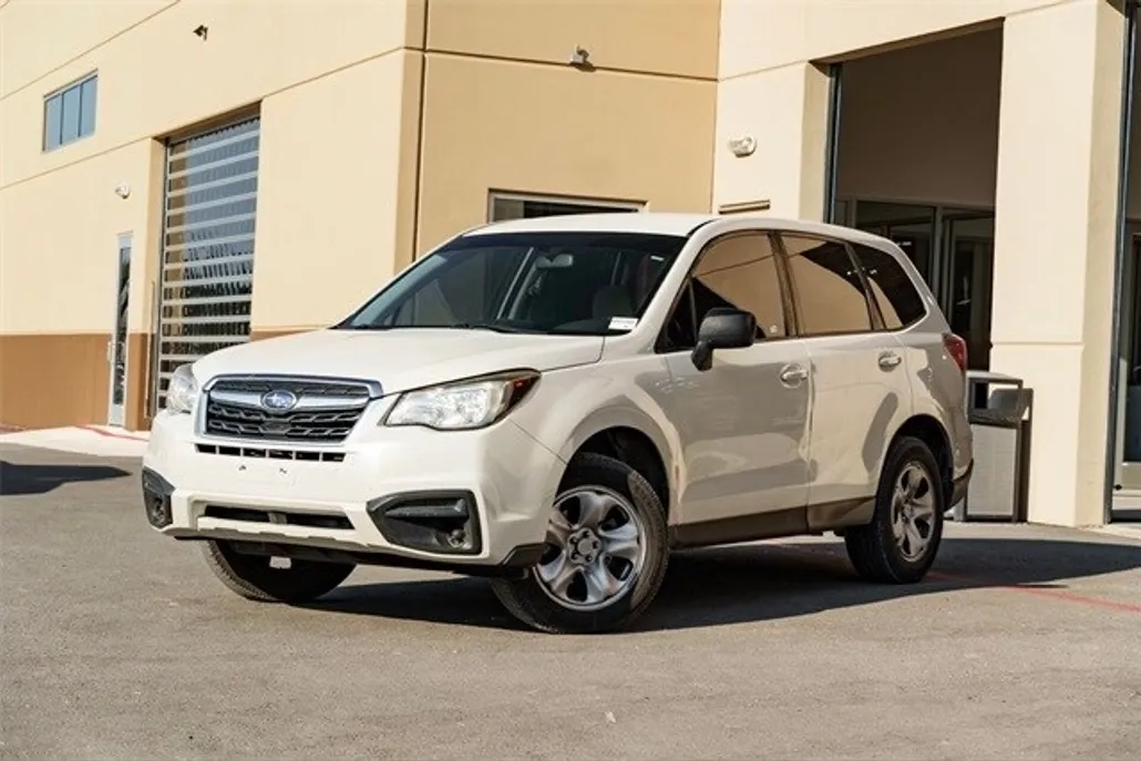 2017 Subaru Forester 2.5i photo 1