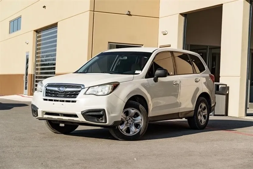 2017 Subaru Forester 2.5i photo 1