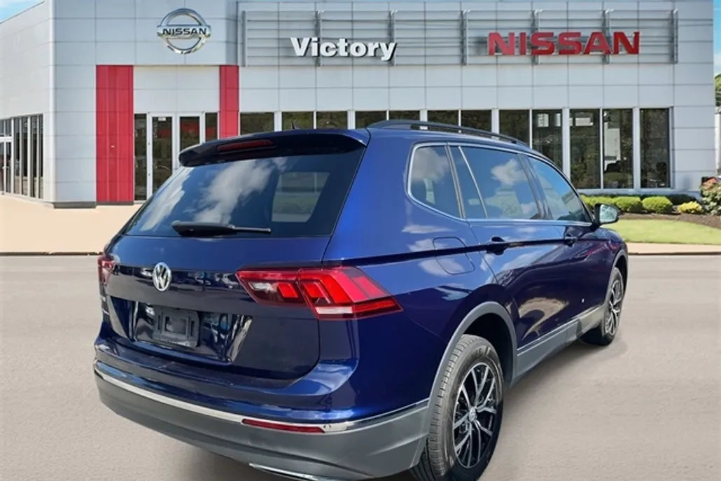 2021 Volkswagen Tiguan SE photo 1
