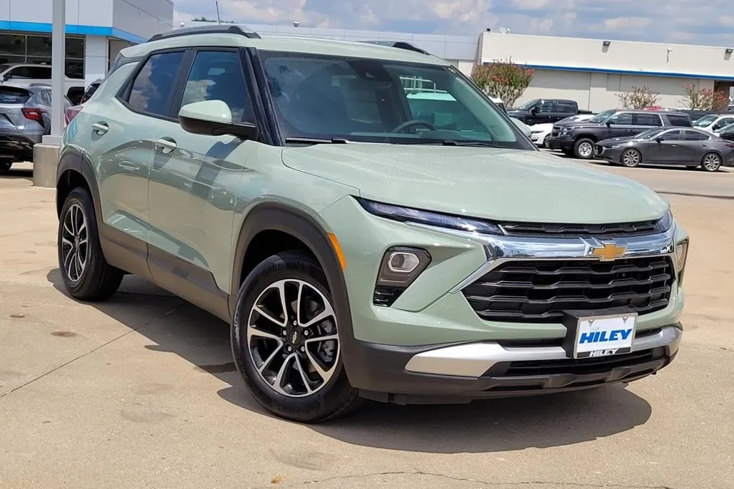 2026 Chevrolet Trailblazer LT photo 1