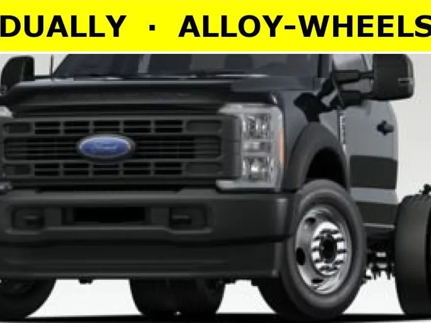 2025 Ford F-600 photo 1