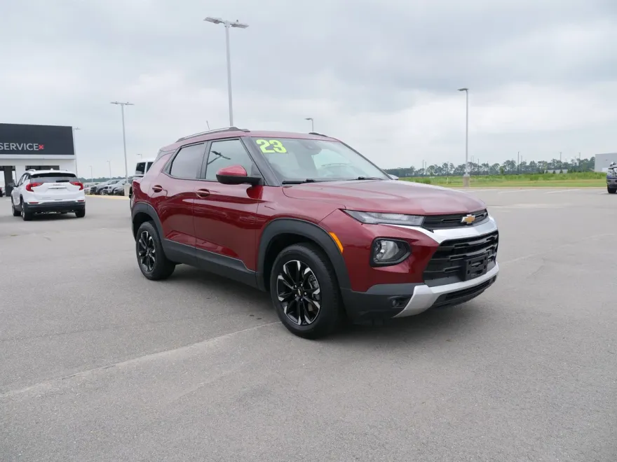 2023 Chevrolet Trailblazer LT photo 1