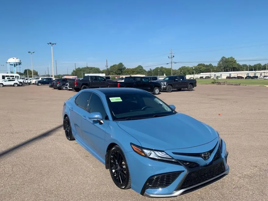 2023 Toyota Camry XSE photo 1