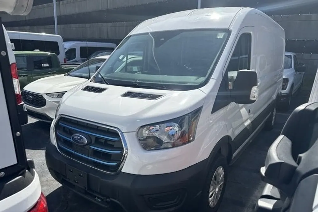 2022 Ford Transit Cargo Van photo 1