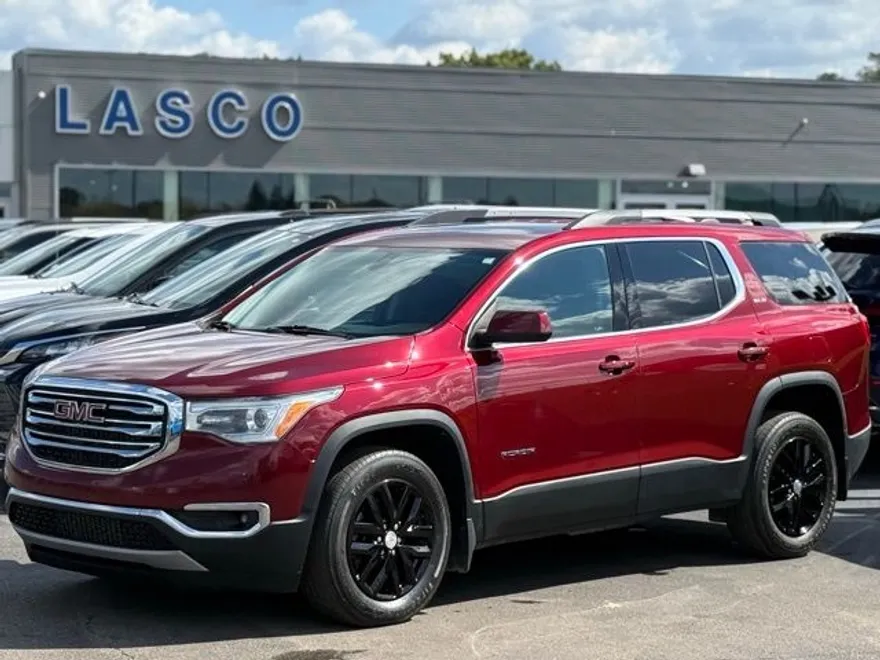 2017 Gmc Acadia SLE photo 1