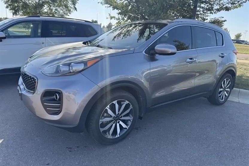 2017 Kia Sportage EX photo 1