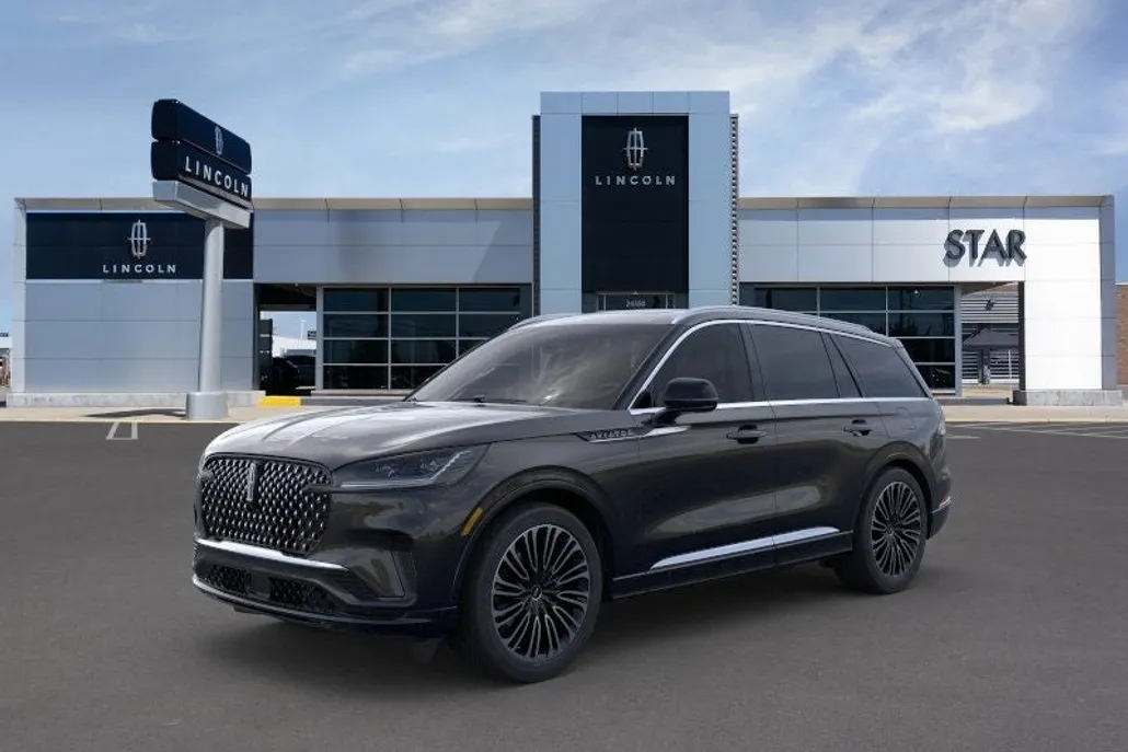 2025 Lincoln Aviator Black Label photo 1