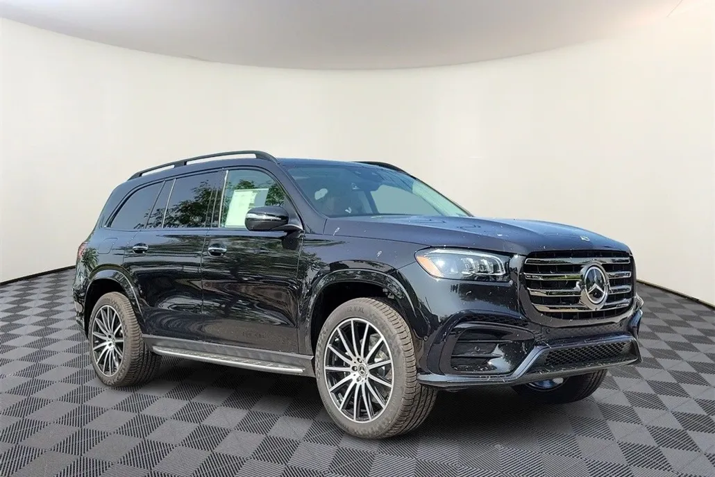 2024 Mercedes Benz GLS 450 4MATIC photo 1