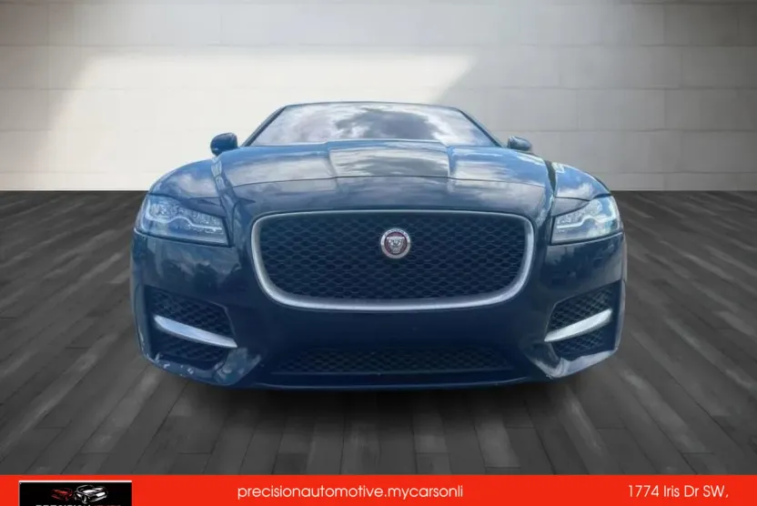 2016 Jaguar XF R-Sport photo 1