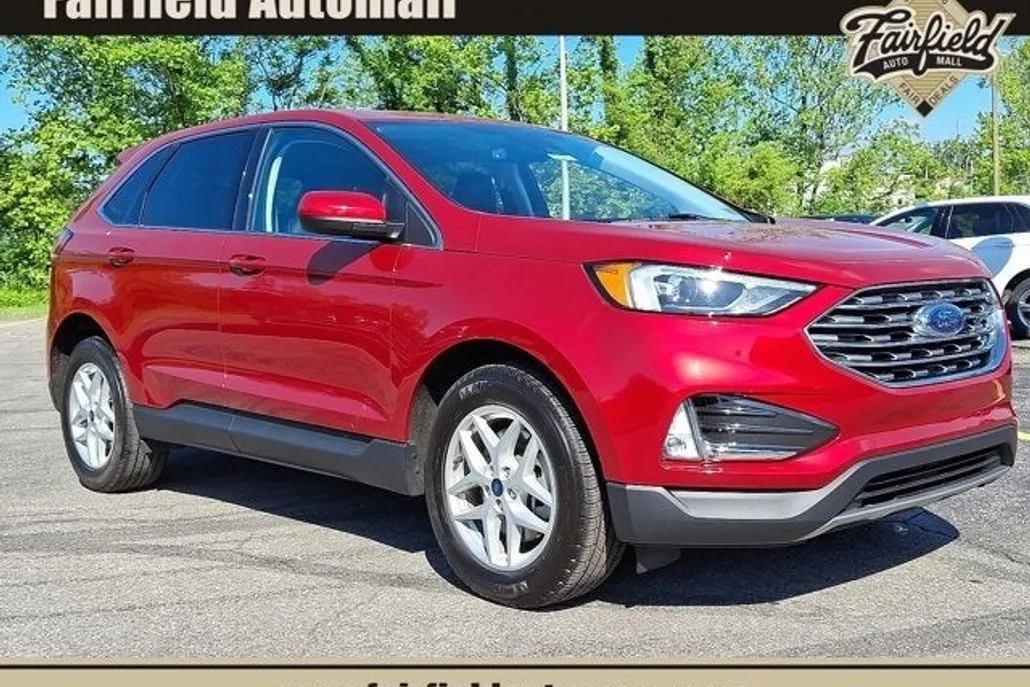 2022 Ford Edge SEL photo 1