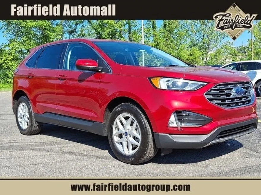 2022 Ford Edge SEL photo 1