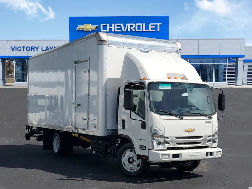 2024 Chevrolet Silverado photo 1