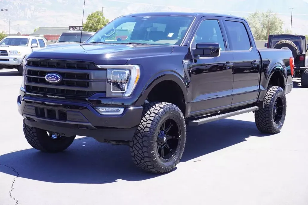 2022 Ford F-150 Lariat FX4 photo 1