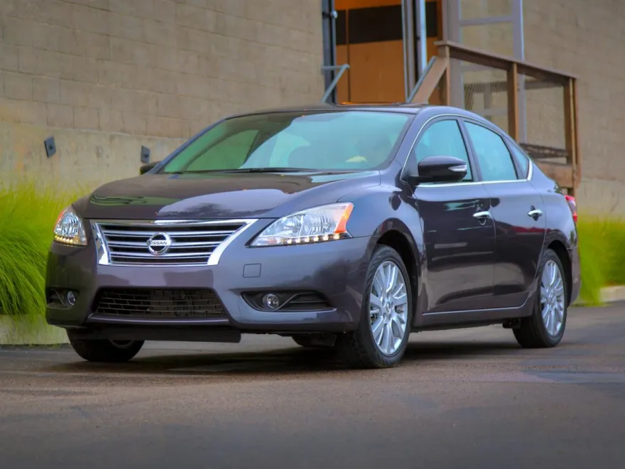 2015 Nissan Sentra SV photo 1
