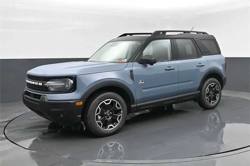 2025 Ford Bronco Sport Outer Banks photo 1