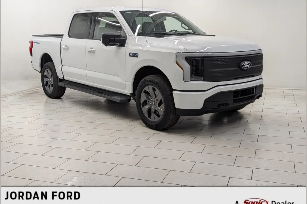 2025 Ford F-150 Lightning photo 1