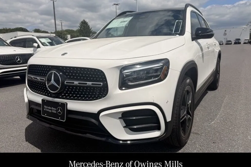 2025 Mercedes Benz GLB 250 4MATIC photo 1